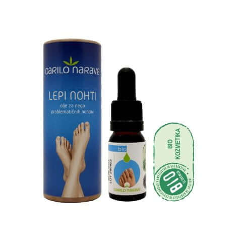 Na sliki vidimo stekleničko in embalažo za produkt Lepi Nohti z certifikatom za bio kozmetiko.